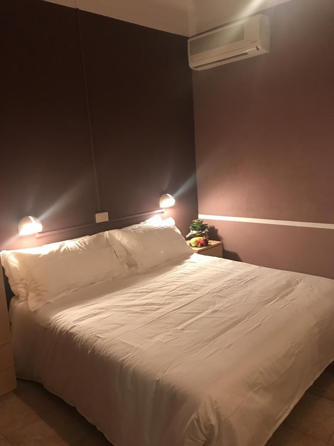 Hotel Raphael ボルディゲーラ エクステリア 写真
