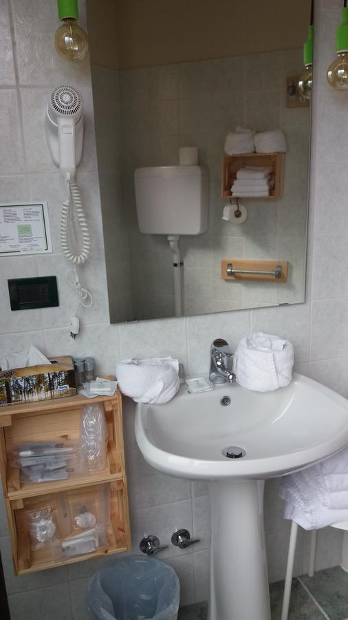 Hotel Raphael ボルディゲーラ エクステリア 写真