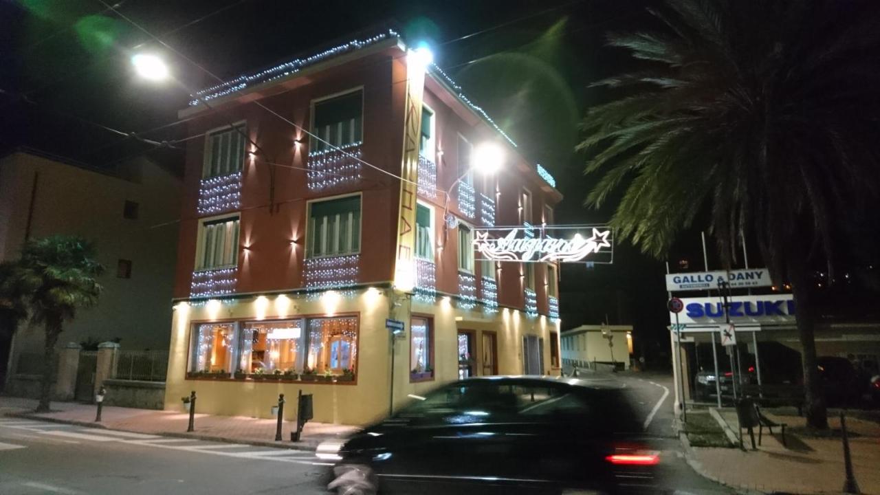 Hotel Raphael ボルディゲーラ エクステリア 写真